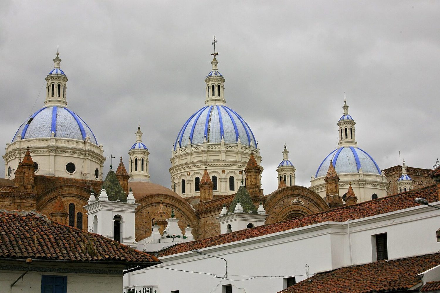 Cúpulas azules de la Catedral Nueva de Cuenca
