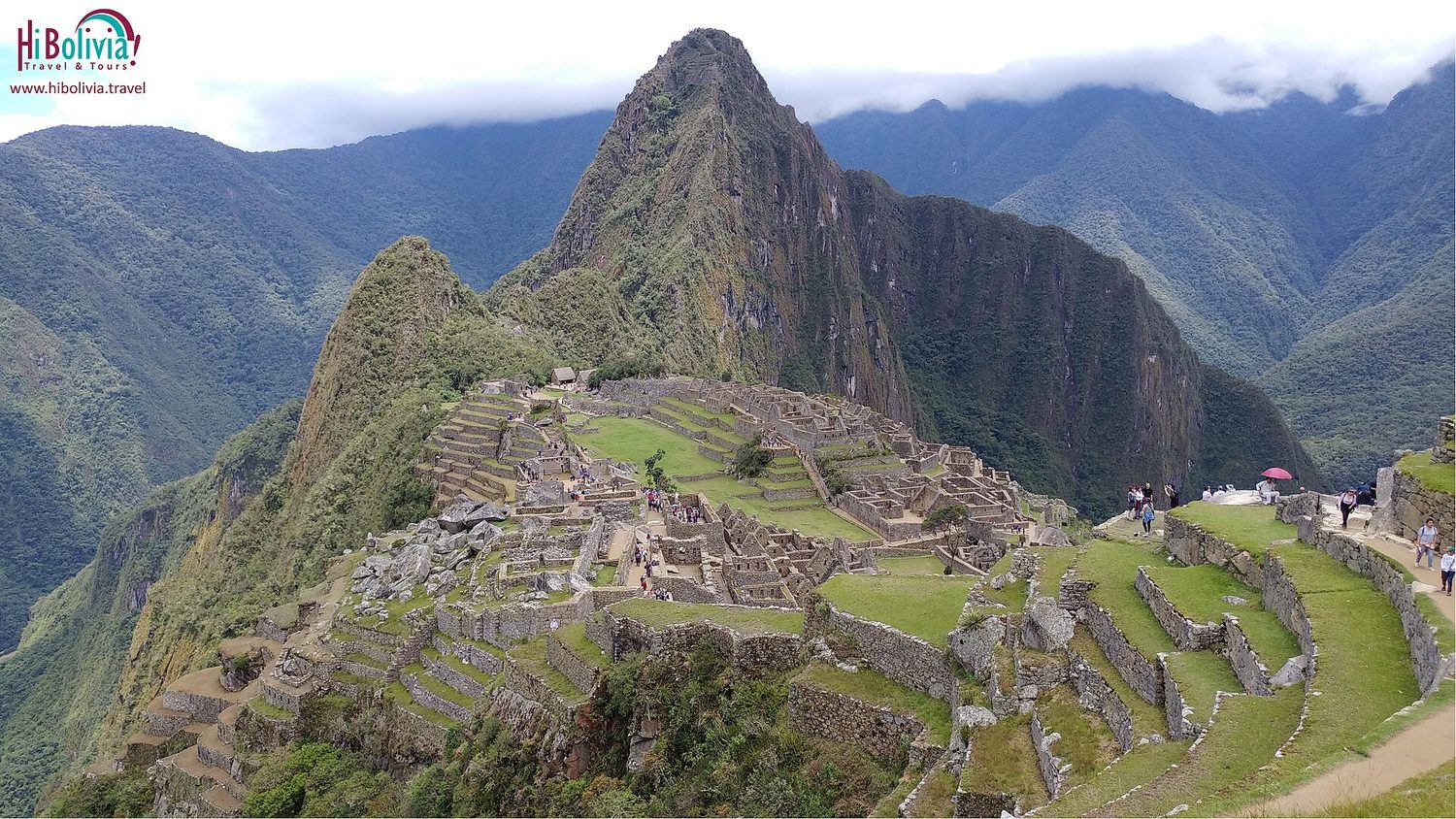 Ciudadela inca de Machu Picchu entre montañas